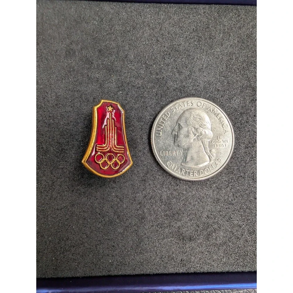 Vintage USSR Moscow 1980 Olympics Official Emblem Enamel Pin Badge Soviet Red